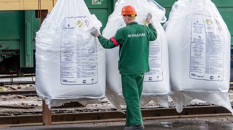 «Уралхим» отгрузит в Китай 600 тысяч тонн удобрений