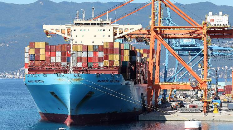 Maersk: кризис с поставками можно решить только за счет снижения покупательского спроса