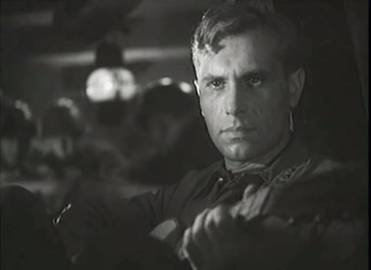  После того, как песня «Темная ночь» прозвучала в исполнении Марка Бернеса в кинофильме «Два бойца», она стала культовой