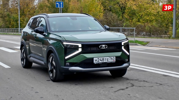 «Выглядит очень симпатично»: глава Ростеха провел тест-драйв Lada Azimut