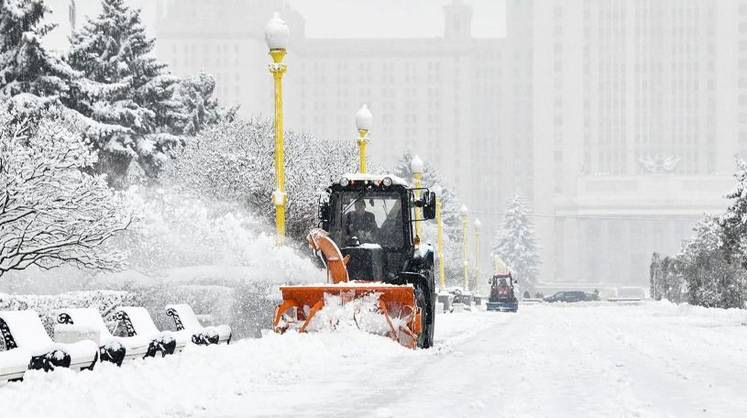 Циклон «Фрэнсис» принес в центр России рекордные снегопады