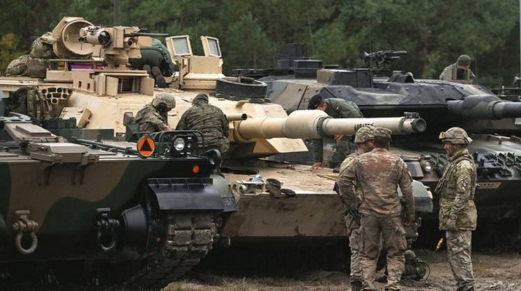 В Киеве признали отвод танков Abrams с поля боя