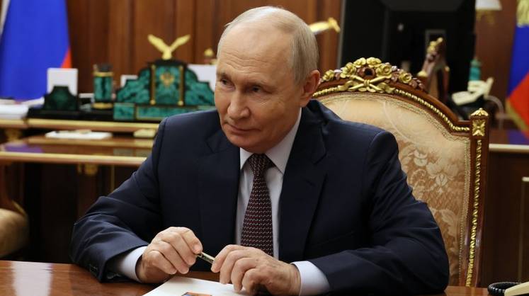 Одиннадцать вице-премьеров: Путин усилил финансовый блок кабмина