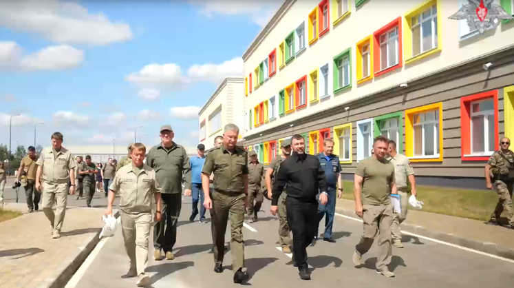 Стройбаты возвращаются: в Минобороны объяснили увеличение армии