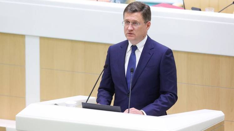 Новак: ажиотажного спроса на бензин в России нет, рынок дизеля сбалансирован