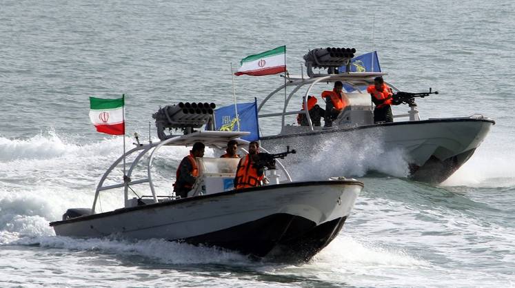 Иран угрожает закрыть Ормузский пролив