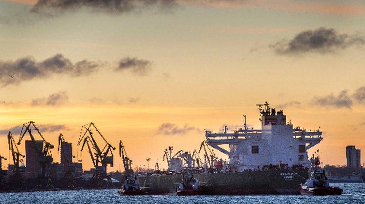 Белоруссия приостановила транзит нефтепродуктов через Литву