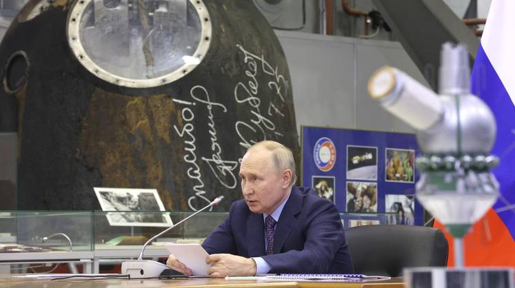 Российский космос переходит на практическую орбиту