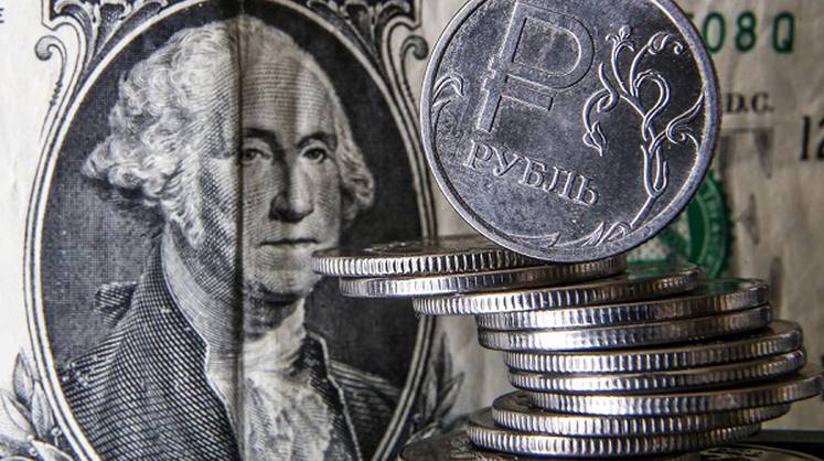 Курс доллара: рубль окажется под сильным давлением