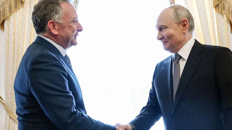 Уиткофф предложил Путину рассмотреть возобновление трехсторонних переговоров