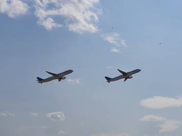 Фото - Николай Ивашов Двойной демонстрационный полет МС-21 на МАКС-2021