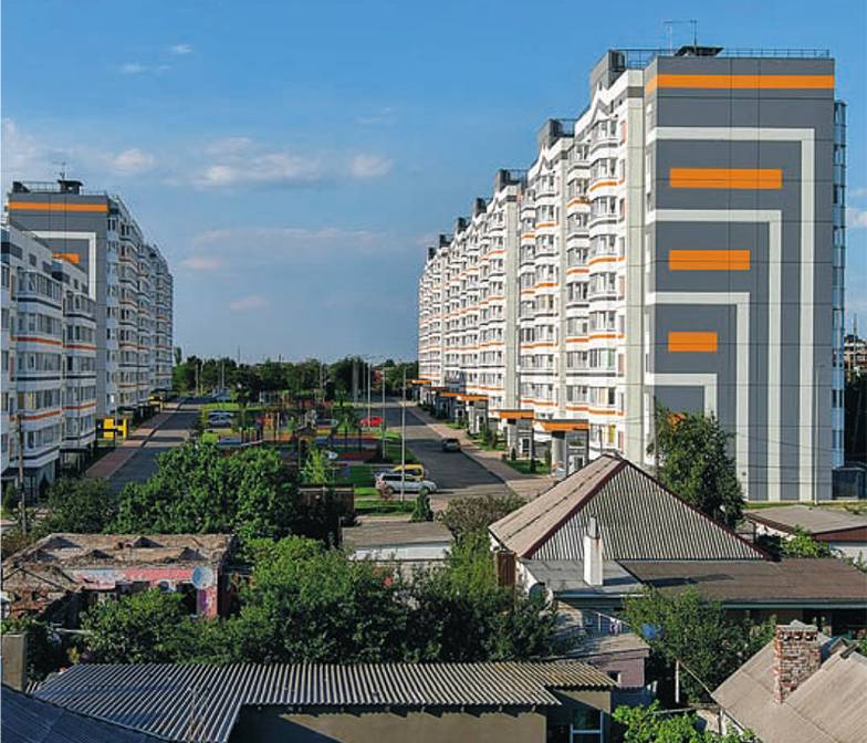 ДМИТРИЙЯГОДКИ//ТАСС Восстановительные работы проводятся более чем на двух тысячах объектов  Мариуполя только в этом году