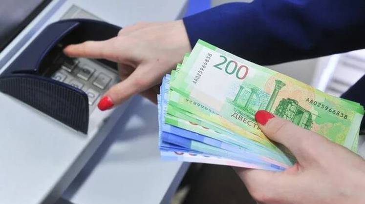 Перечислены регионы РФ, где чаще выплачивают новогодние премии