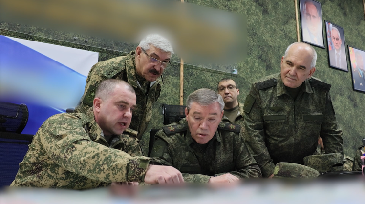 Герасимову доложили о ходе освобождения Харьковской области и ДНР