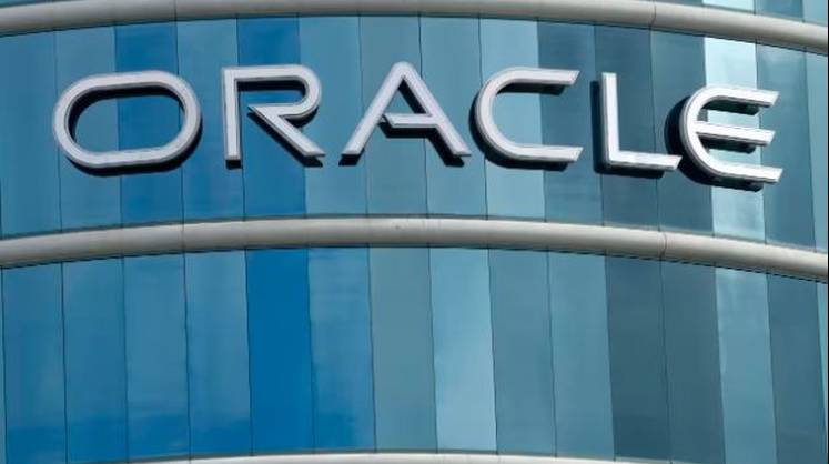 Oracle рухнул на слабой выручке