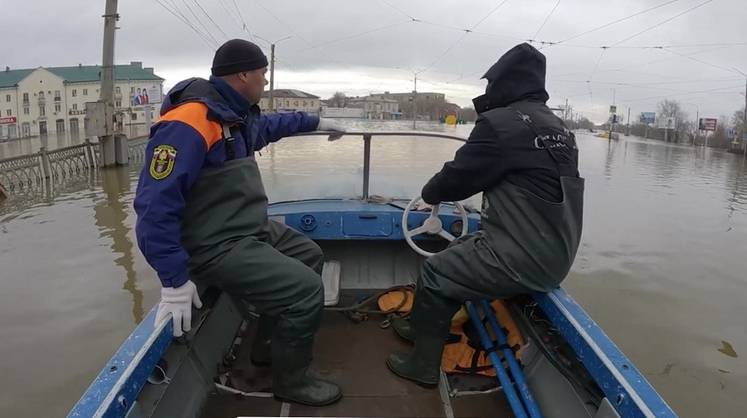 Уровень воды в реке Урал в районе Оренбурга достиг рекордного максимума