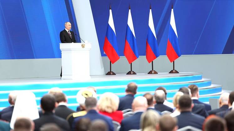 Президент РФ заявил о готовности к применению стратегических ядерных сил