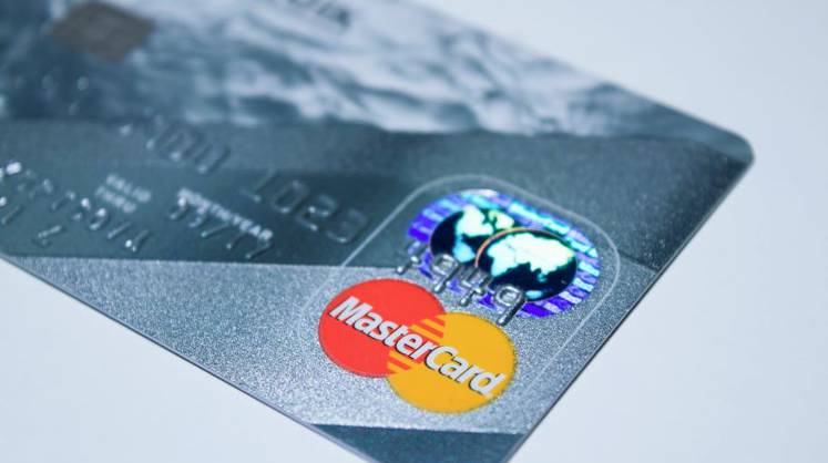 ЦБ разъяснил изменения в работе карт Visa и Mastercard