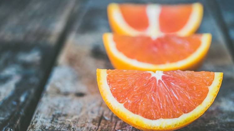 Эксперты перечислили фрукты и овощи, кожуру которых не стоит выбрасывать