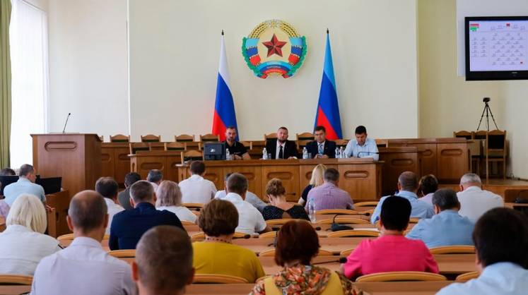 Парламент ЛНР принял закон об избрании главы республики