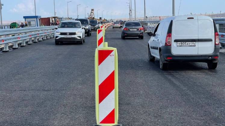 Левая часть Крымского моста открылась для автотранспорта после ремонта раньше намеченного срока