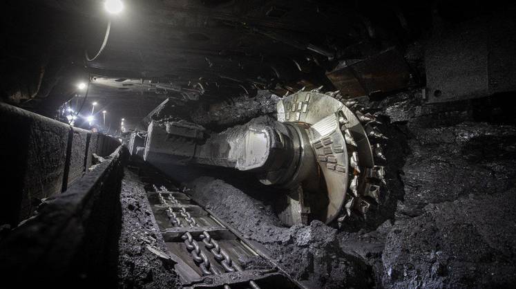 В Кузбассе запустили добычу коксующегося угля на новом рекордном горизонте