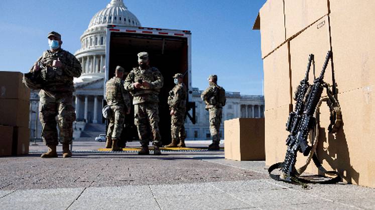 СNN: полиция задержала вооруженного человека, который пытался попасть на инаугурацию Байдена