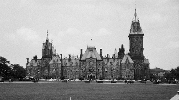 Канада ввела санкции против девяти российских чиновников