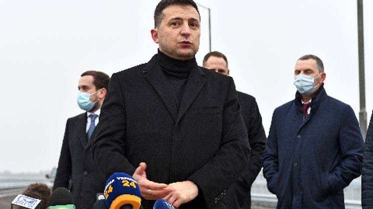 Зеленский хочет выйти из Минских соглашений