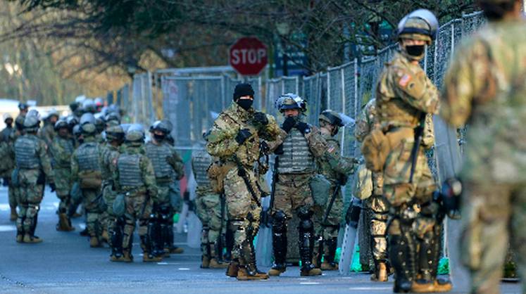 CNN: инаугурацию Байдена будут охранять 15 тыс военных