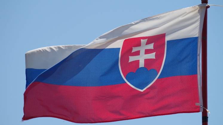 Премьер-министр Словакии: всё оружие мира не поможет Украине
