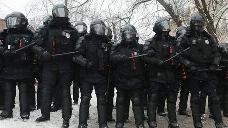 Путин подписал указ об ужесточении наказания за неповиновение полиции на митингах