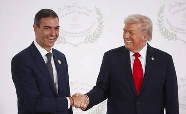 Reuters Несмотря на официальные улыбки, испанцы и прежде старались вести себя довольно независимо