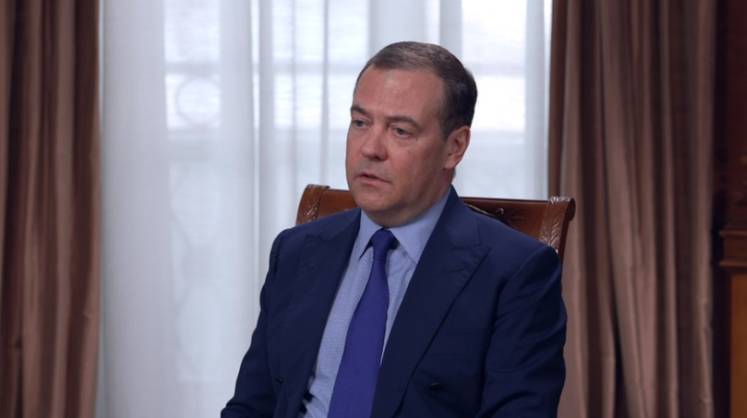 Медведев предупредил о последствиях введения в ЕС потолка цен для российского газа