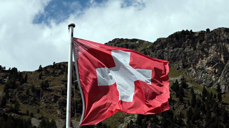 Швейцарские правые победили на выборах с большим отрывом
