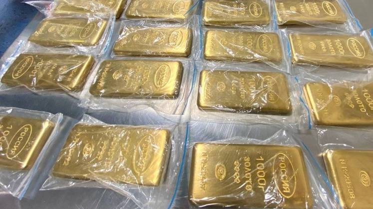 Золотой лимит: Минфин ограничит вывоз слитков за границу