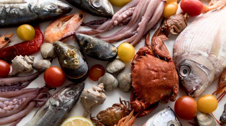 Японские морепродукты подешевели вдвое после того, как Китай от них отказался