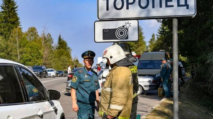 В Торопце Тверской области из-за падения обломков БПЛА возник пожар, объявлялась эвакуация