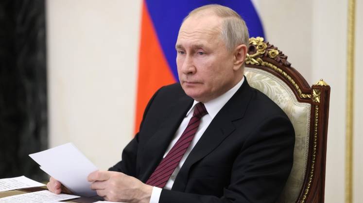 В Кремле заявили, что Путин не «принимает близко к сердцу» решение МУС о выдаче ордера на его арест