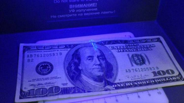 Эксперты рассказали, что делать с долларами после решения ФНБ