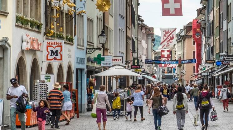 В Швейцарии — максимальное падение реальной зарплаты за 80 лет