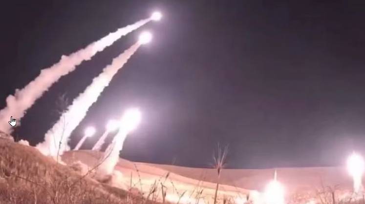 США нанесли серию ударов по Ирану после атаки на американский вертолет